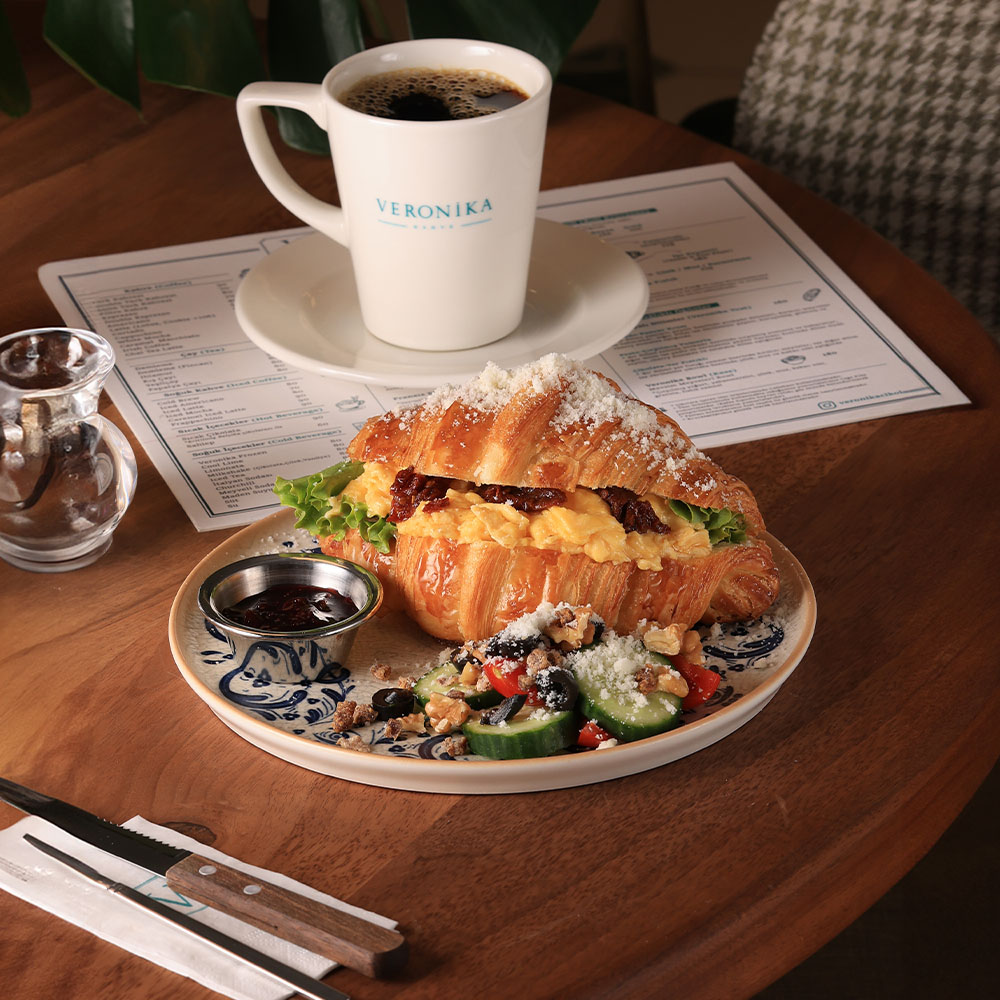 İki Peynirli Kruvasan (Chedar & Kaşar Peynirli)